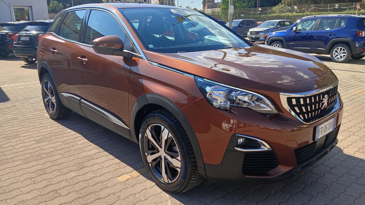 Peugeot 3008 1.5 HDI 130CV Business 061